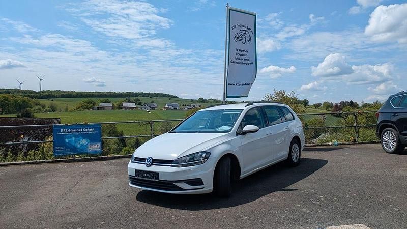 Weiß Gebraucht 2020 VW Golf VII Kombi | 13.950 € (Fairer Preis) - Bild 1/4