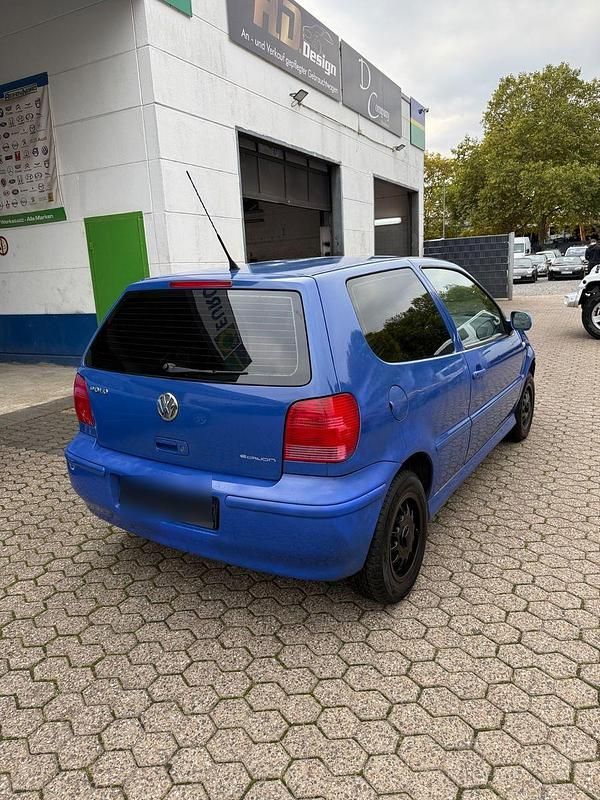 Gebraucht VW Polo 60 PS (44 kW) 2001 Blau Kleinwagen