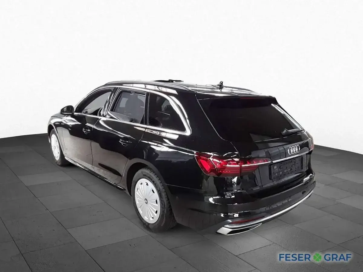 Gebraucht Audi A4 Ambiente 150 PS (110 kW) 2024 Mythosschwarz metallic Kombi