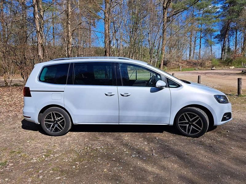 Gebraucht Seat Alhambra XCELLENCE 150 PS (110 kW) 2019 Weiß Van / Kleinbus