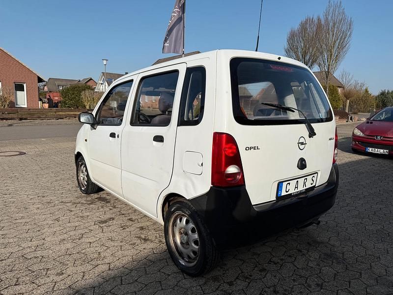 Gebraucht Opel Agila 58 PS (42 kW) 2002 Weiß Van / Kleinbus