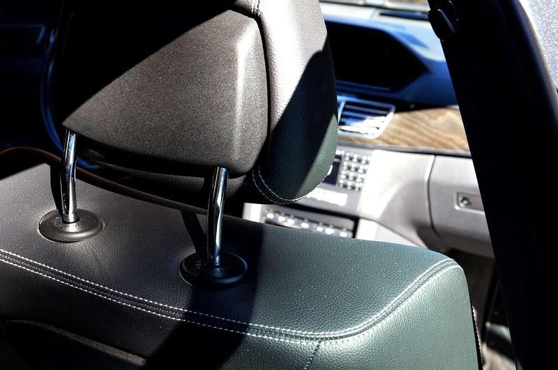 Gebraucht Mercedes E200 136 PS (100 kW) 2014 Blau Kombi