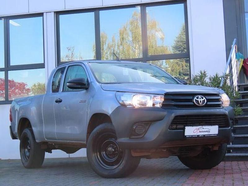 Silber Gebraucht 2019 Toyota HiLux Abholung | 20.900 € - Bild 1/4