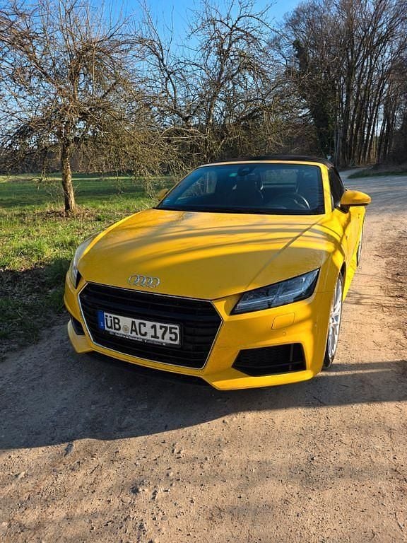 Gebraucht Audi TT Roadster Ambiente 230 PS (169 kW) 2016 Gelb Cabrio