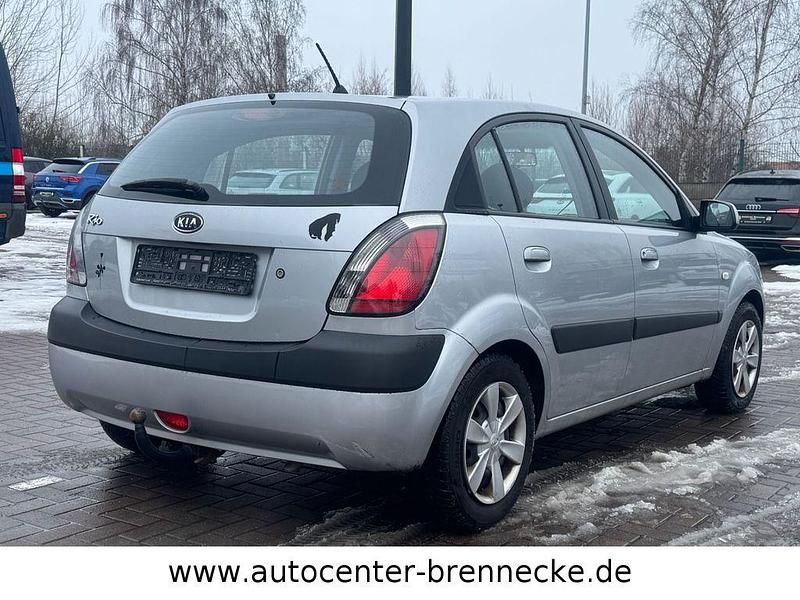 Gebraucht Kia Rio EX 97 PS (71 kW) 2008 Silber Limousine