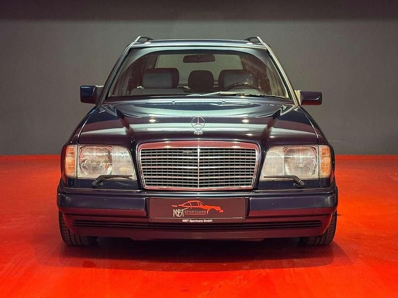 Gebraucht Mercedes E280 193 PS (141 kW) 1994 Blau Kombi