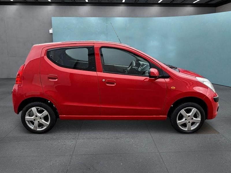 Gebraucht Nissan Pixo Acenta 68 PS (50 kW) 2012 Rot Kleinwagen