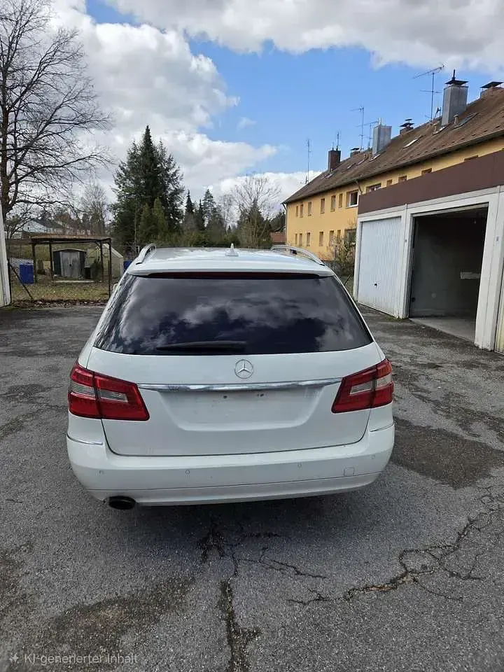 Second-hand Mercedes E250 Elegance 204 CP (150 kW) 2010 Alb Break