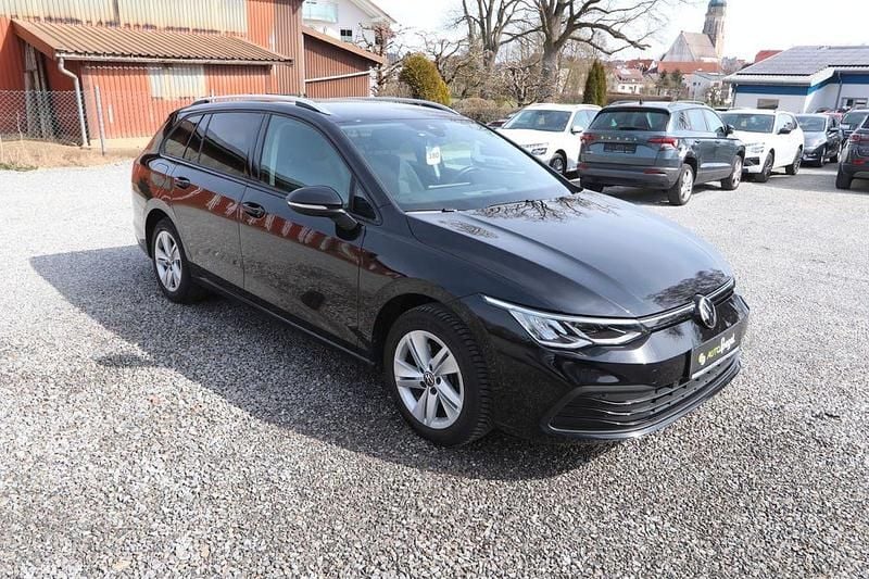 Gebraucht VW Golf VIII Life 150 PS (110 kW) 2023 Schwarz Kombi