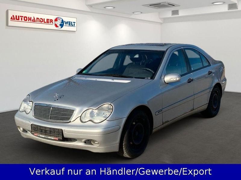 Silber Gebraucht 2002 Mercedes C180 Classic Limousine | 1.199 € (Superpreis) - Bild 1/4