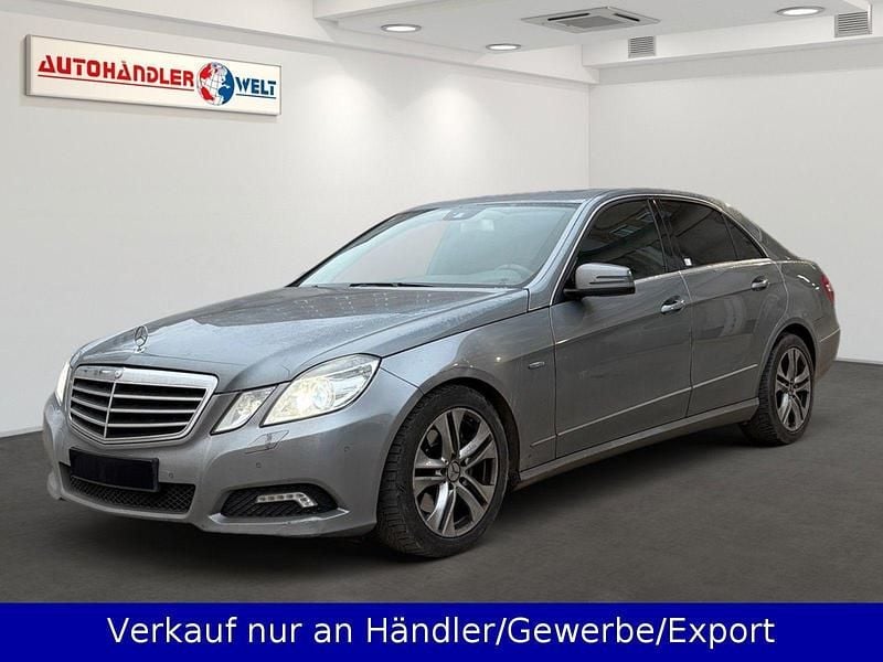 Gebraucht Mercedes E250 204 PS (150 kW) 2009 Silber Limousine