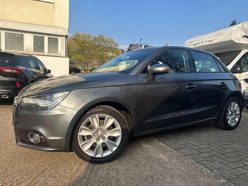 Gebraucht Audi A1 Sportback 122 PS (89 kW) 2012 Grau Kleinwagen