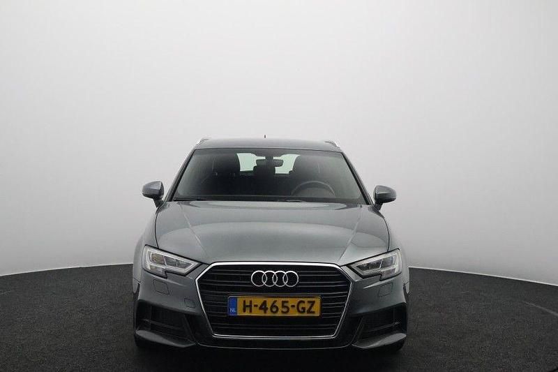 Gebraucht Audi A3 S-Line 116 PS (85 kW) 2020 Grau Limousine