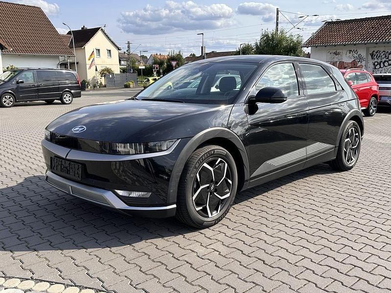 Schwarz Gebraucht 2021 Hyundai Ioniq 5 Dynamiq SUV | 21.950 € (Superpreis) - Bild 1/4