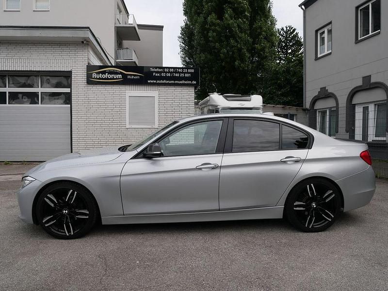 Gebraucht BMW 320 Performance 184 PS (135 kW) 2012 Silber metallic Limousine