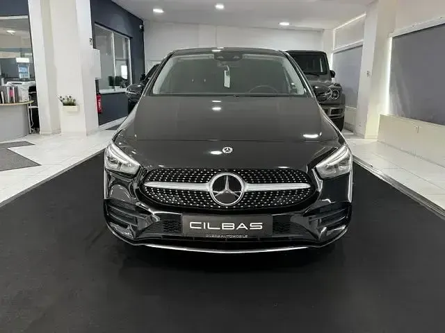 Gebraucht Mercedes B220 AMG line 190 PS (139 kW) 2021 Schwarz Kleinwagen