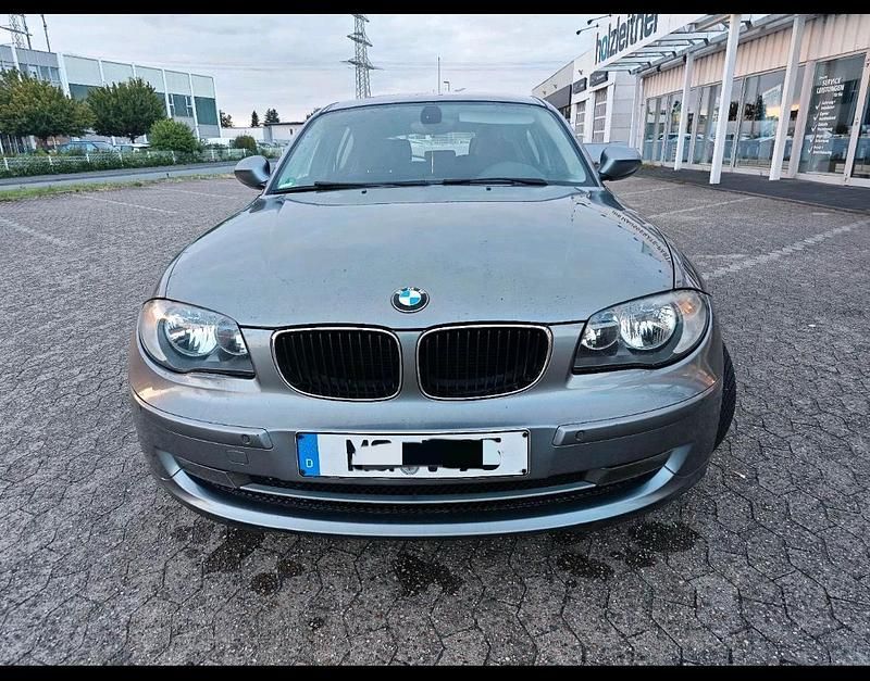 Silber Gebraucht 2010 BMW 116 Kleinwagen | 2.000 € (Superpreis) - Bild 1/4