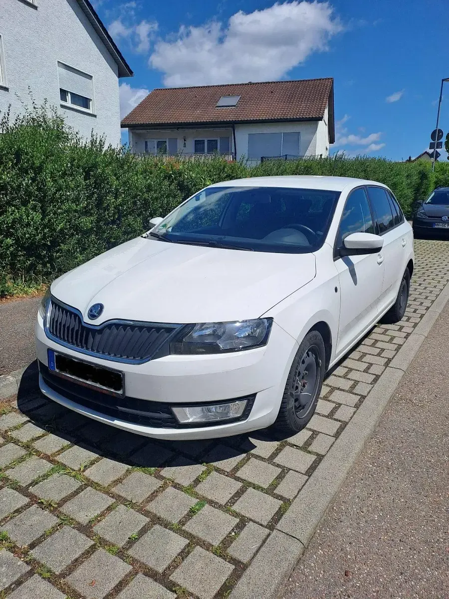 Gebraucht Skoda Rapid 104 PS (76 kW) 2014 Weiß Kleinwagen