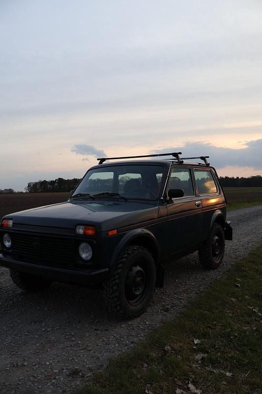Second-hand Lada niva 82 CP (60 kW) 2008 Verde SUV
