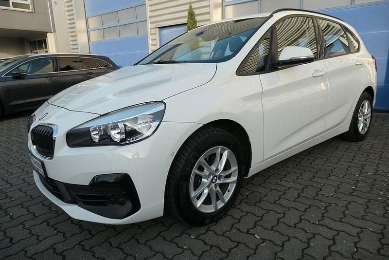 Gebraucht BMW 218 Active Tourer Comfort Edition 140 PS (102 kW) 2019 Weiß Van / Kleinbus