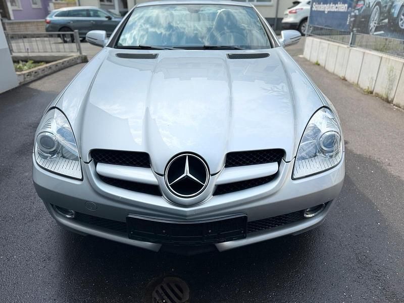Silber Gebraucht 2008 Mercedes SLK200 Cabrio | 9.850 € (Superpreis) - Bild 1/4