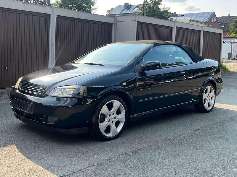 Schwarz Gebraucht 2002 Opel Astra Cabriolet Cabrio | 3.490 € (Fairer Preis) - Bild 1/4