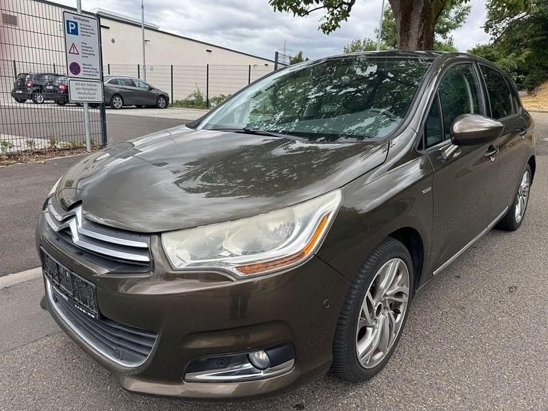 Braun Gebraucht 2011 Citroën C4 Exclusive Limousine | 3.250 € (Guter Preis) - Bild 1/4