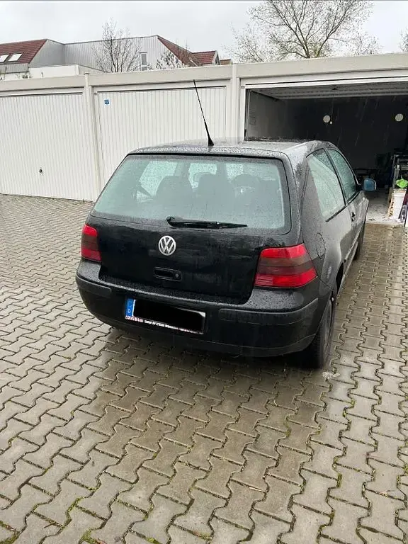 Gebraucht VW Golf IV Basis 75 PS (55 kW) 2002 Schwarz Limousine