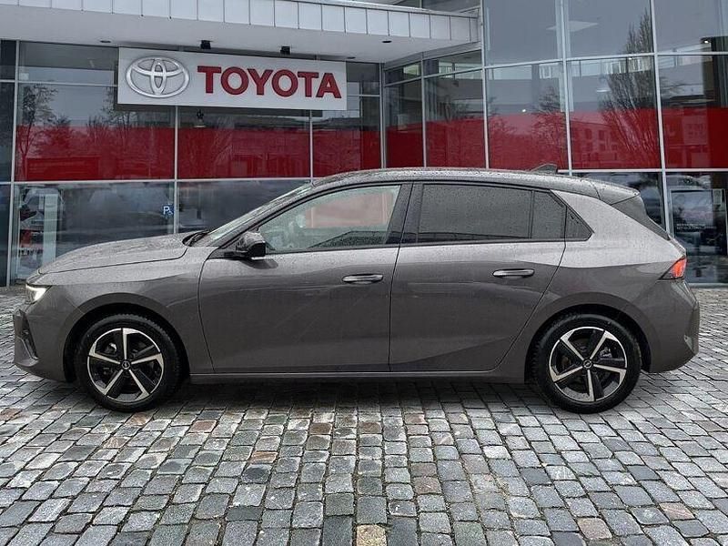 Gebraucht Opel Astra 131 PS (96 kW) 2025 Grau Limousine