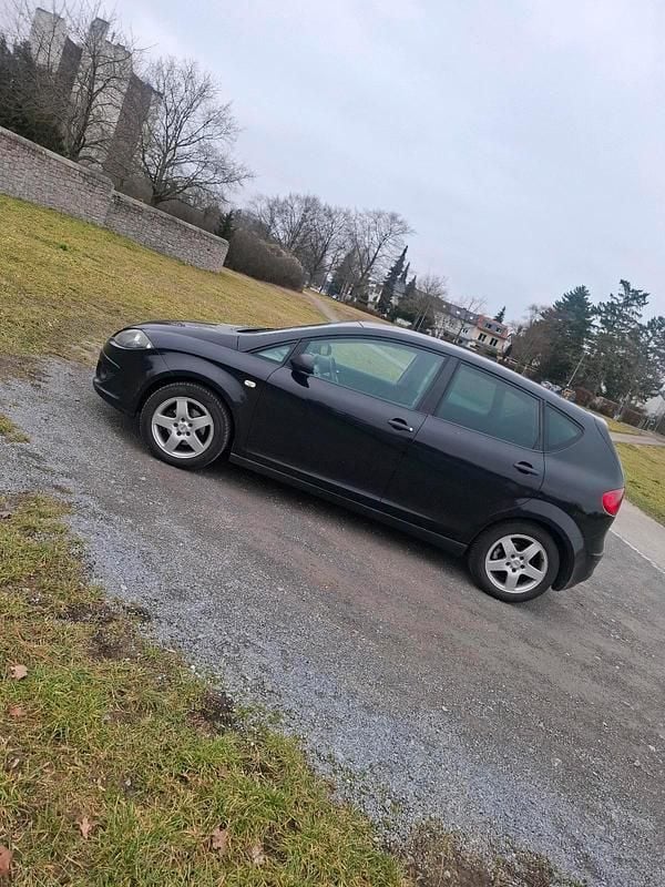 Schwarz Gebraucht 2006 Seat Altea Limousine | 1.200 € (Fairer Preis) - Bild 1/2