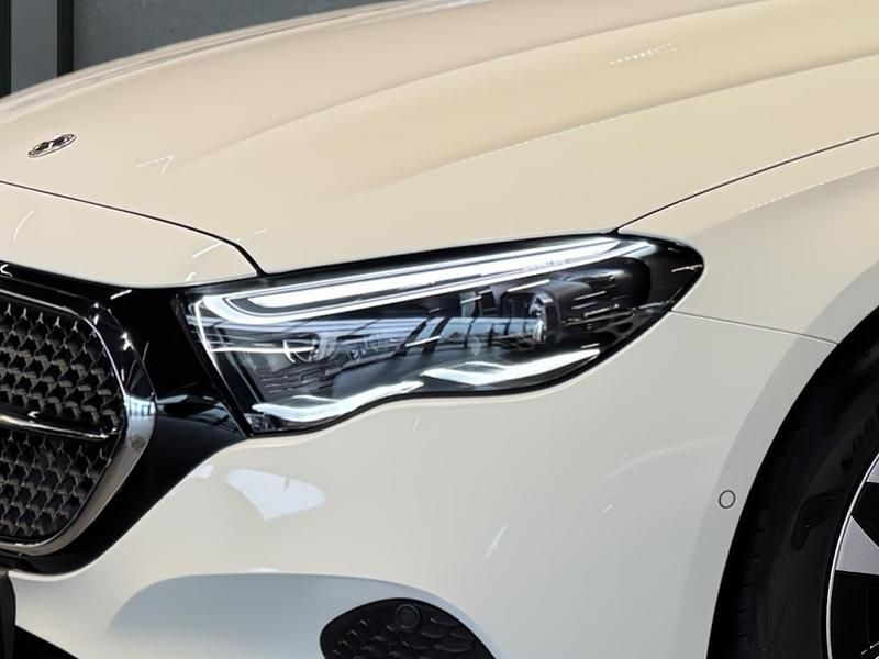 Gebraucht Mercedes E200 Avantgarde 204 PS (150 kW) 2025 Weiß Limousine