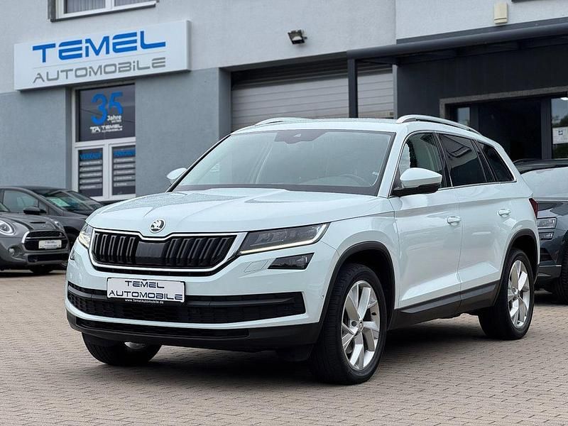 Weiß Gebraucht 2017 Skoda Kodiaq Style SUV | 25.999 € (Fairer Preis) - Bild 1/4