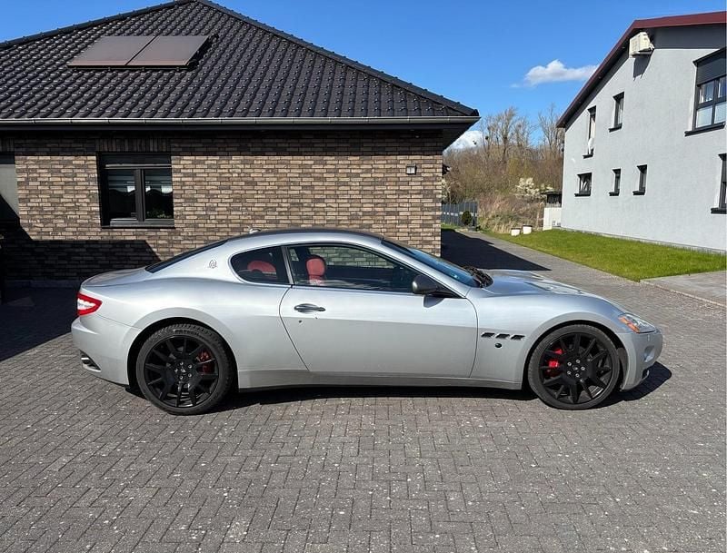 Gebraucht Maserati Granturismo 405 PS (297 kW) 2008 Silber Coupé