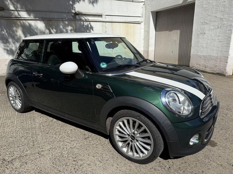 Dunkelgruen (metallic) Gebraucht 2013 Mini Cooper Kleinwagen | 3.900 € (Superpreis) - Bild 1/4