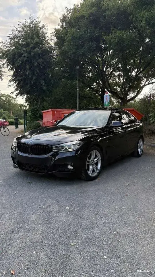 Gebraucht BMW 318 143 PS (105 kW) 2014 Schwarz Kleinwagen