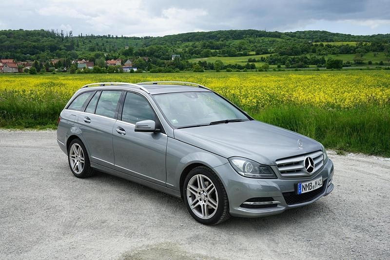 Grau Gebraucht 2012 Mercedes C250 Kombi | 9.000 € (Fairer Preis) - Bild 1/4