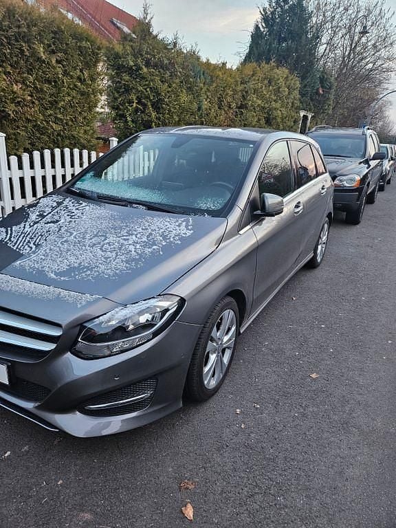 Grau Gebraucht 2014 Mercedes B200 Van / Kleinbus | 9.000 € (Superpreis) - Bild 1/4
