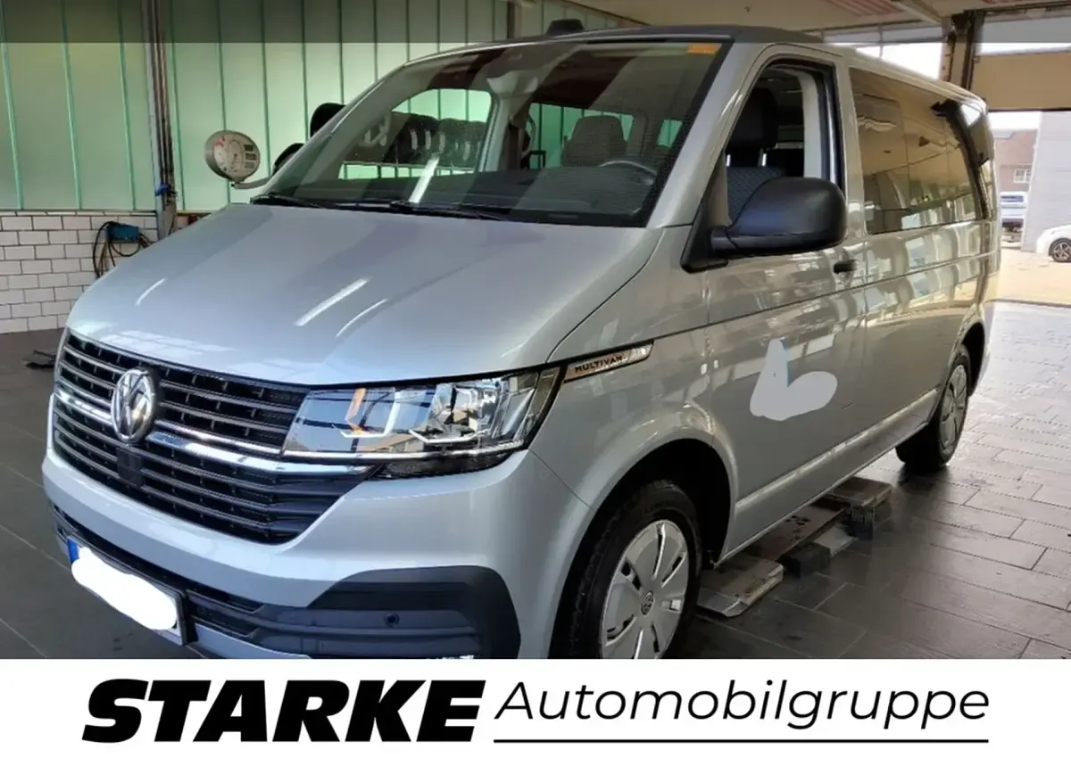Używany VW Multivan Trendline 150 KM (110 kW) 2021 Minivan