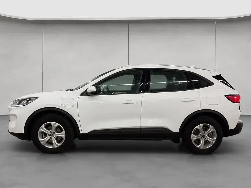 Gebraucht Ford Kuga Cool & Connect 224 PS (164 kW) 2022 Frozen white SUV