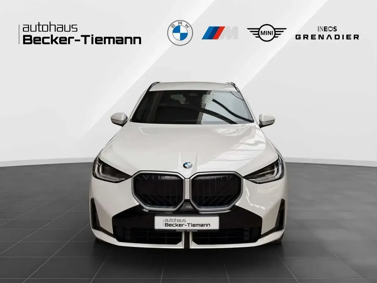 Gebraucht BMW X3 M Sport 208 PS (152 kW) 2025 Weiß SUV