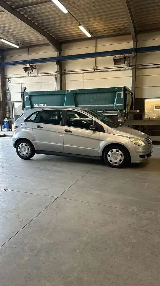 Gebraucht Mercedes B170 116 PS (85 kW) 2007 Grau Van / Kleinbus