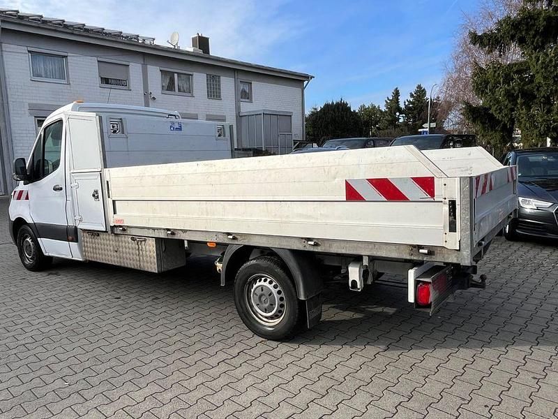 Gebraucht Mercedes Sprinter 163 PS (119 kW) 2018 Weiß Van