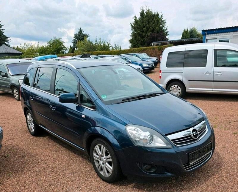 Blau Gebraucht 2011 Opel Zafira Family Van / Kleinbus | 4.499 € (Fairer Preis) - Bild 1/4