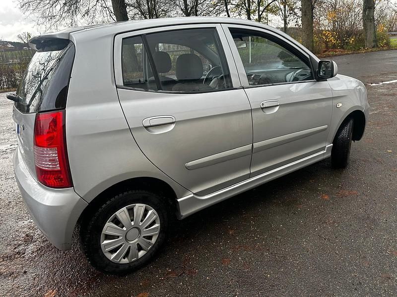 Gebraucht Kia Picanto 60 PS (44 kW) 2004 Silber Kleinwagen