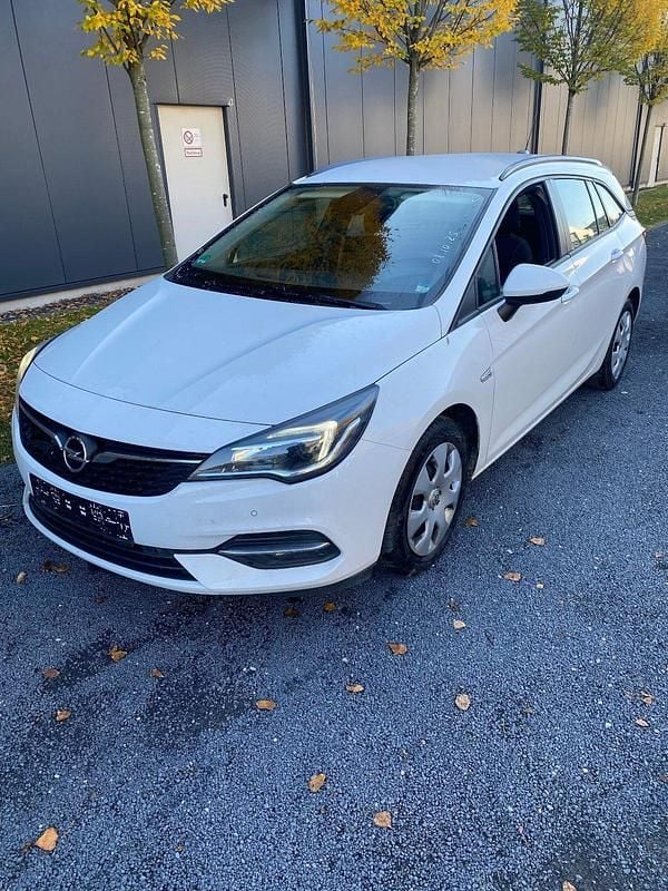 Weiß Gebraucht 2020 Opel Astra Edition Kombi | 4.500 € (Superpreis) - Bild 1/4
