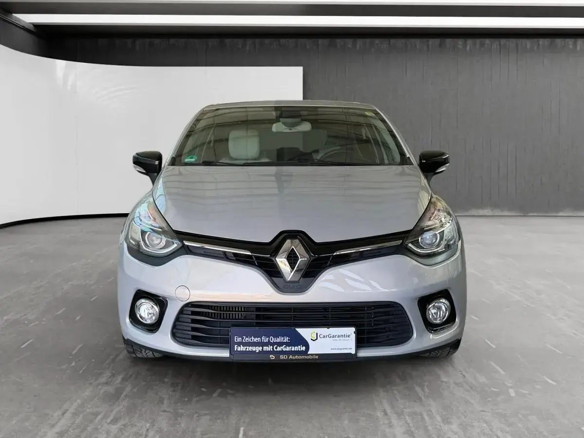 Gebraucht Renault Clio IV Initiale Paris 120 PS (88 kW) 2015 Grau Limousine