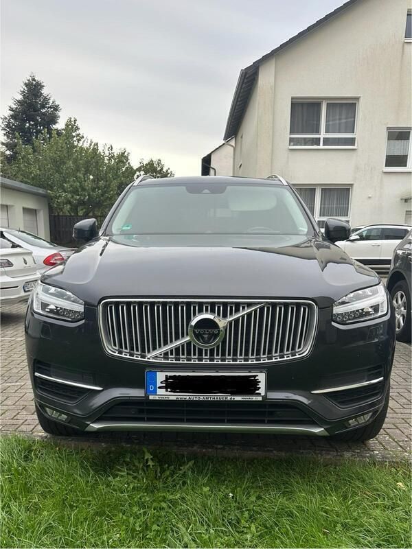 Grau Gebraucht 2015 Volvo XC90 Inscription SUV | 33.000 € (Teuer) - Bild 1/4