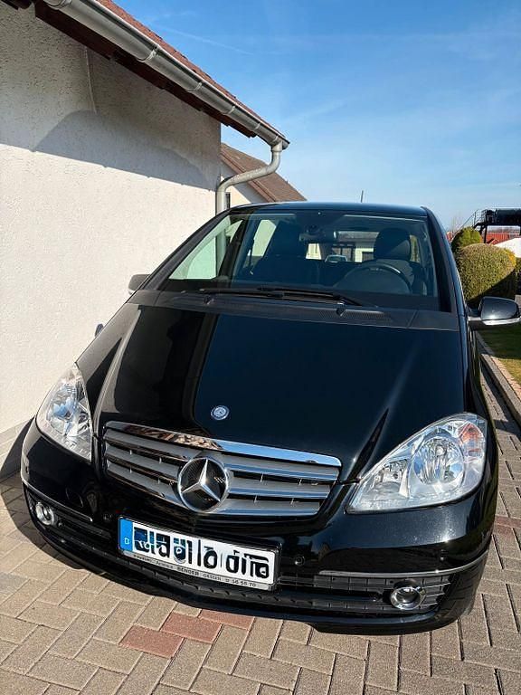 Gebraucht Mercedes A160 Elegance 95 PS (69 kW) 2010 Schwarz Van / Kleinbus