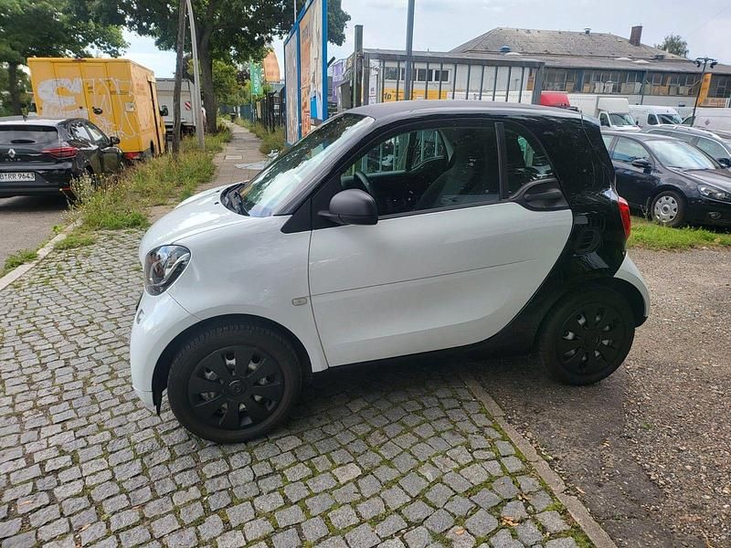 Gebraucht Smart ForTwo Coupé Basis 71 PS (52 kW) 2016 Schwarz Coupé