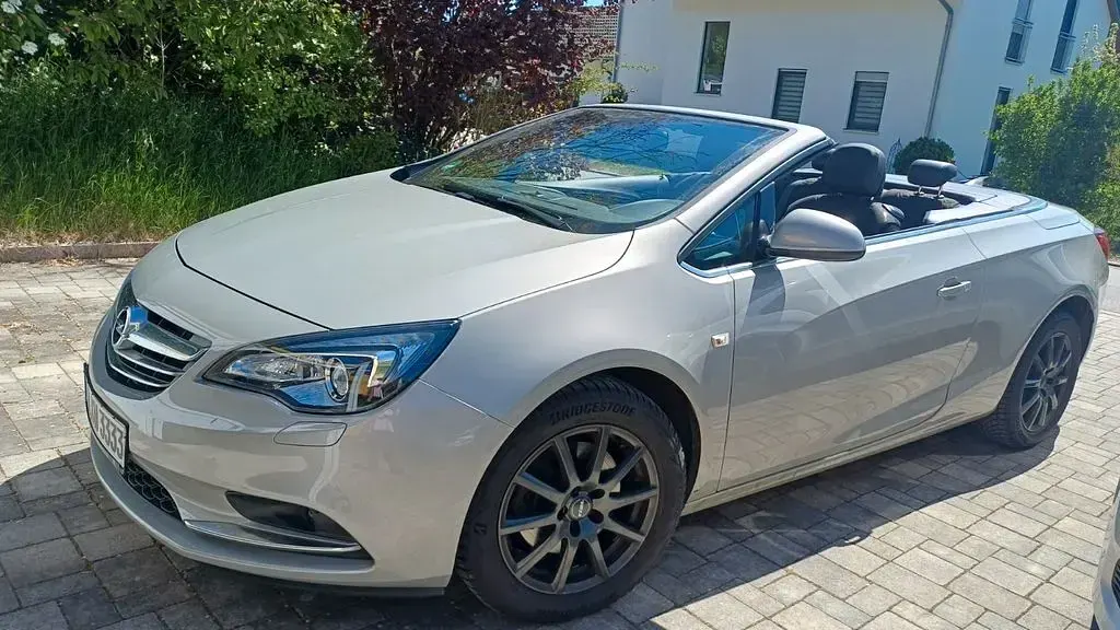 Usado Opel Cascada Active 170 HP (125 kW) 2016 Prateado Cabrios